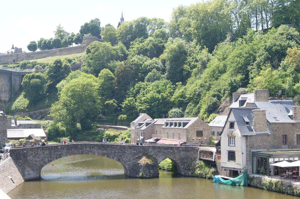 Apartament Au Fil De L'Eau - Le Bord De Rance Dinan Pokój zdjęcie
